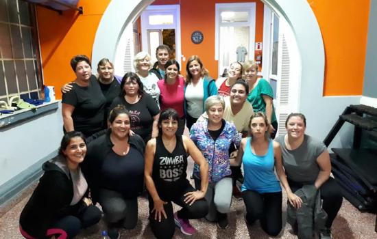 Zumba en Gimnasio Funcional del CECO 