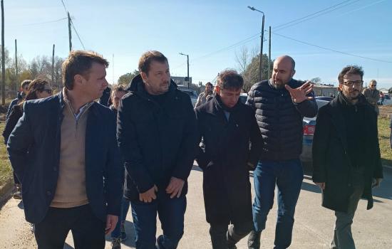 AXEL KICILLOF RECORRIÓ LAS OBRAS DEL BARRIO CECO III